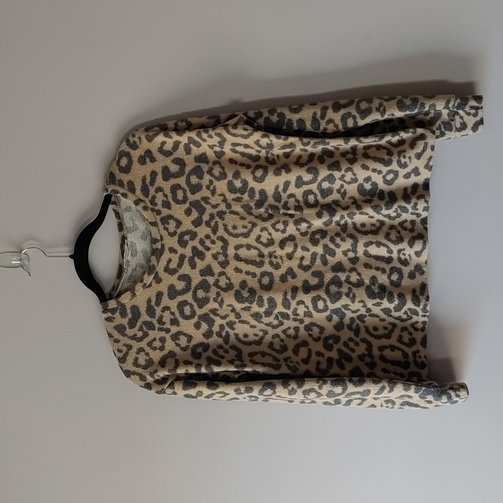 Candie's M Cheetah Print Fuzzy Long Sleeve Sweater